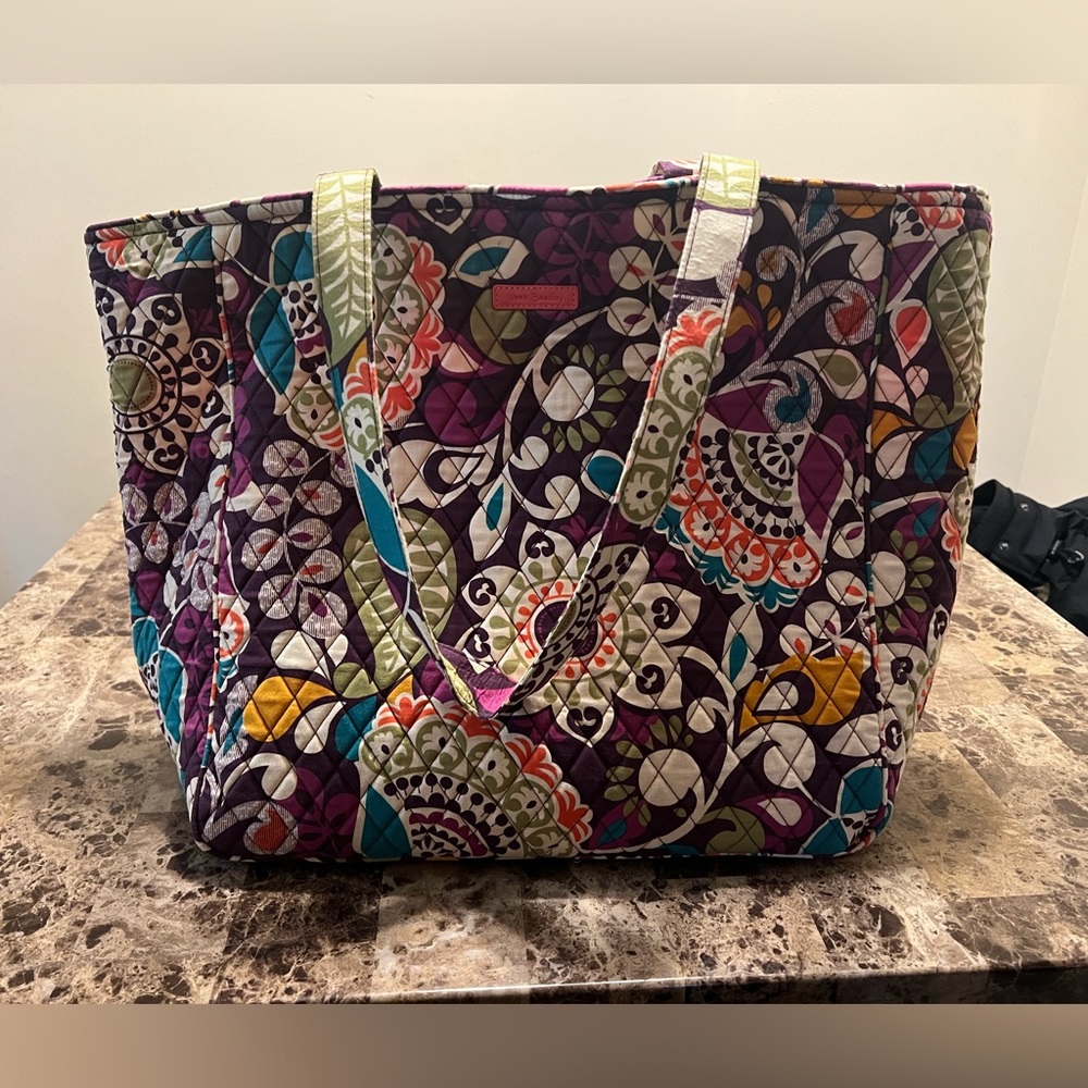 VERA BRADLEY Floral Quilted Tote Bag